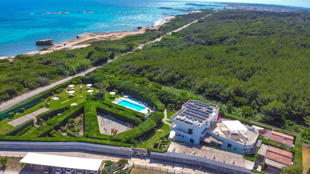 Residence Punta Cassano - In Piscina Sulla Spiaggia Di Sabbia San Foca Bagian luar foto